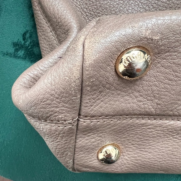 MICHAEL KORS Tote Purse - Picture 3 of 6